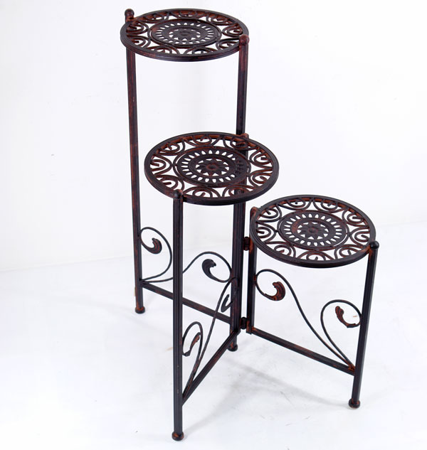ETAGERE A FLEURS ESCALIER EN FER FORGE BRUN MEUBLE EXTERIEUR JARDIN